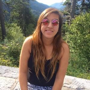 Meet your Posher, Leila